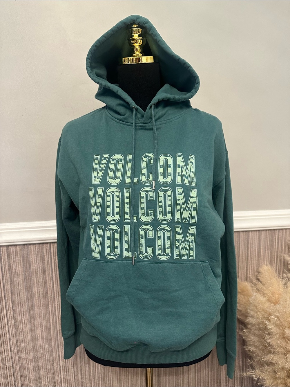 Volcom Women’s Small Petite Hoodie Teal Green Logo Graphic Skate Pullover